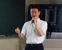 出口芳春教授